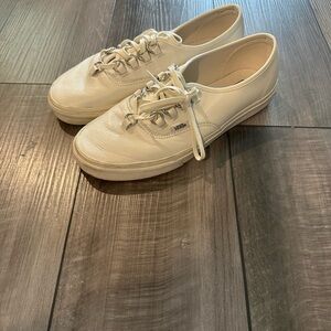 Vans Authentic Hardware